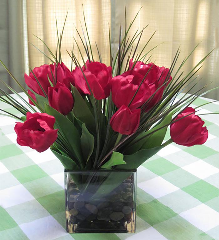 Tulips in Large Cube Red